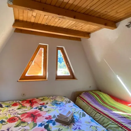 Holiday home Vikendica Cajusa *